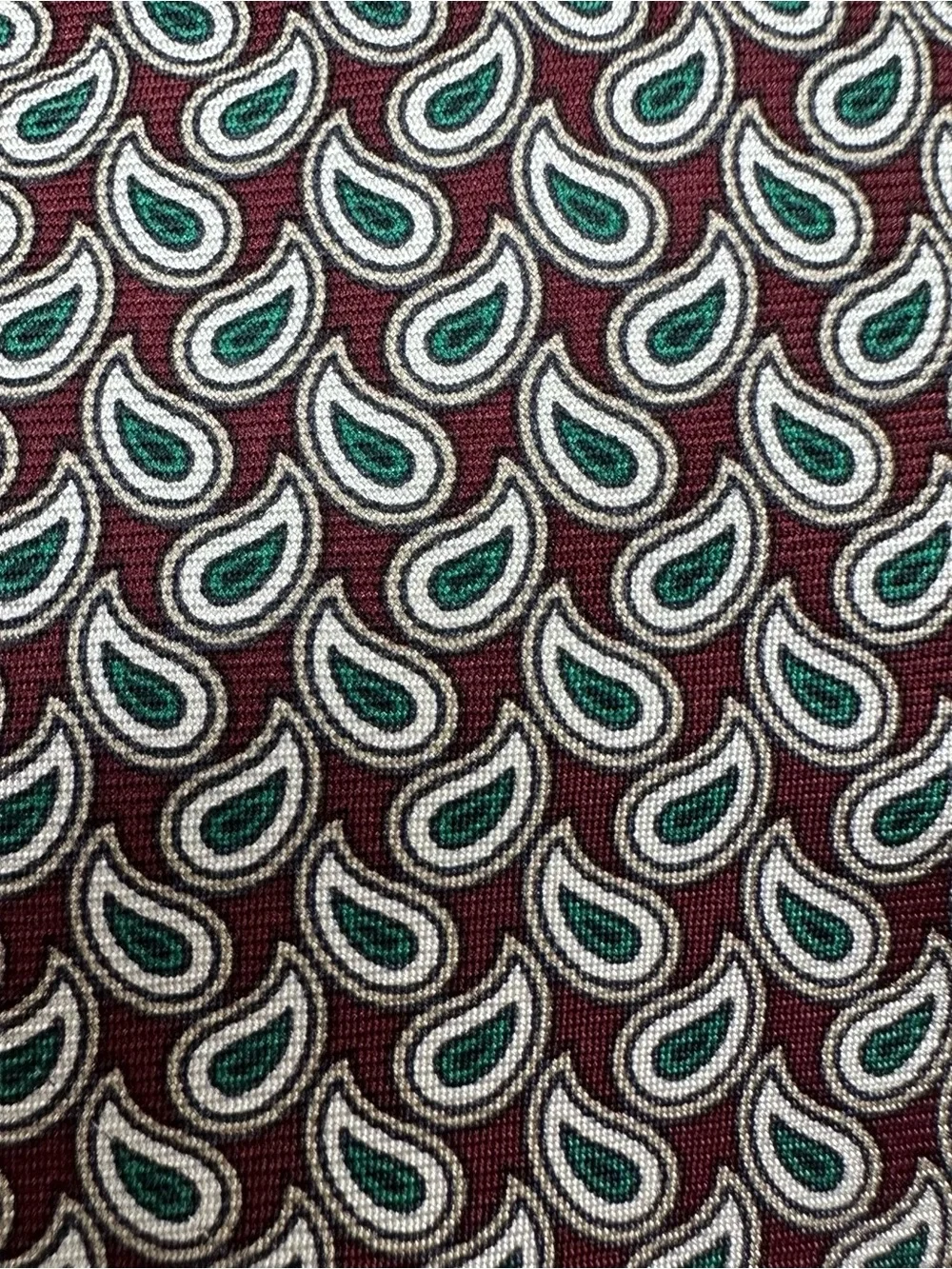 Brooks Brothers All Silk Paisley Tie Burgundy Green Hand Made USA Mens Necktie